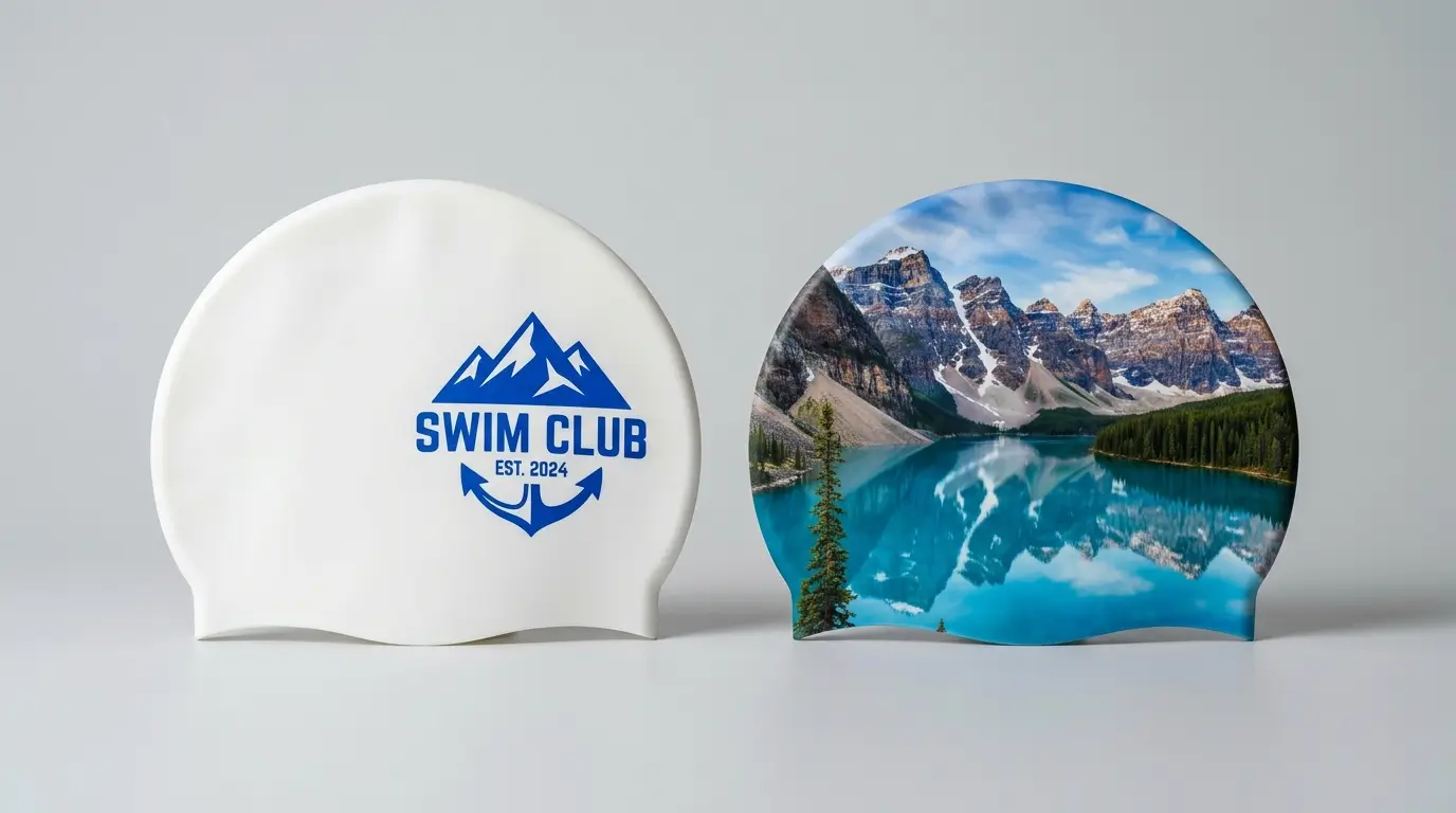 Comparaison impression standard logo vs transfert digital photo sur bonnets de bain